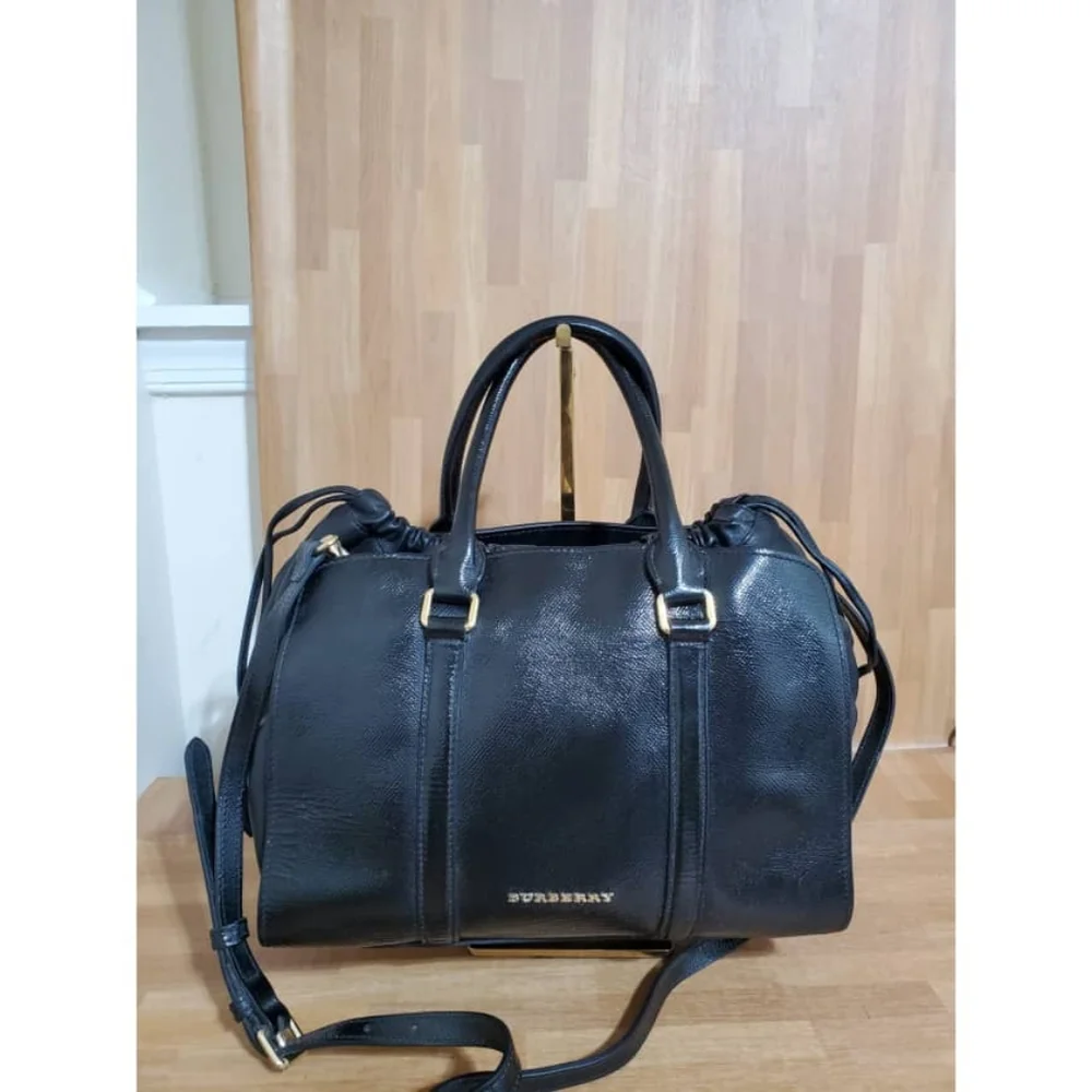 Authentic Burberry Dinton Convertible Satchel Patent Medium